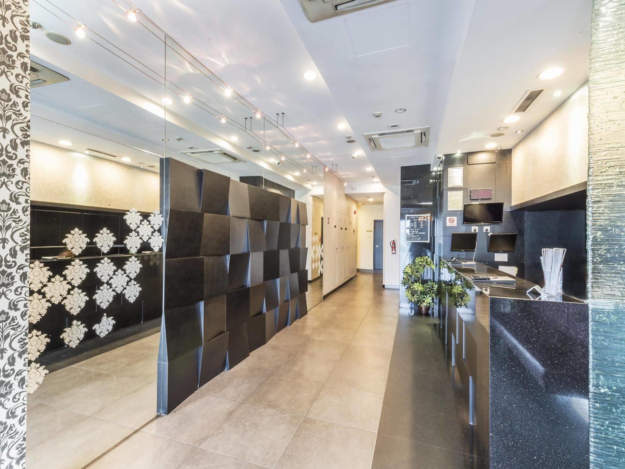 Hotel 81 Kovan Singapore Bagian luar foto